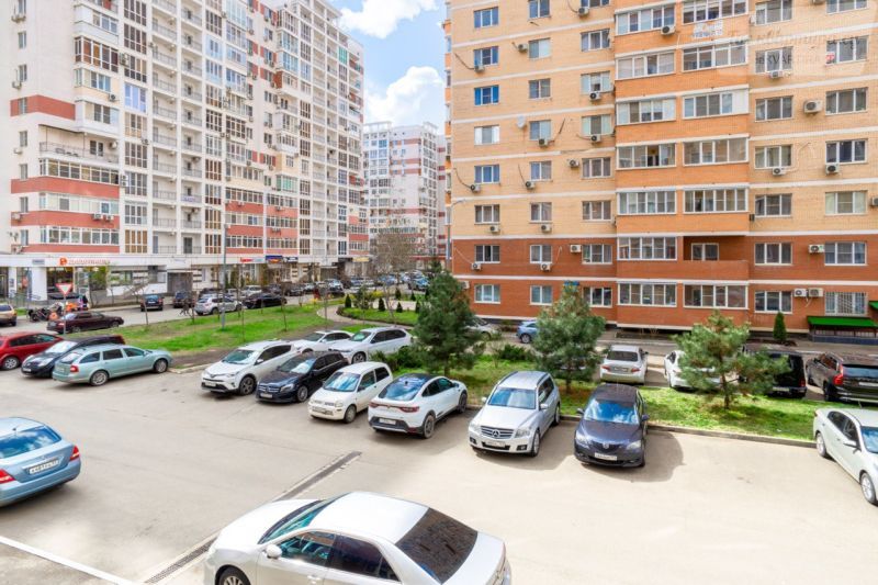 Казбекская улица, 13