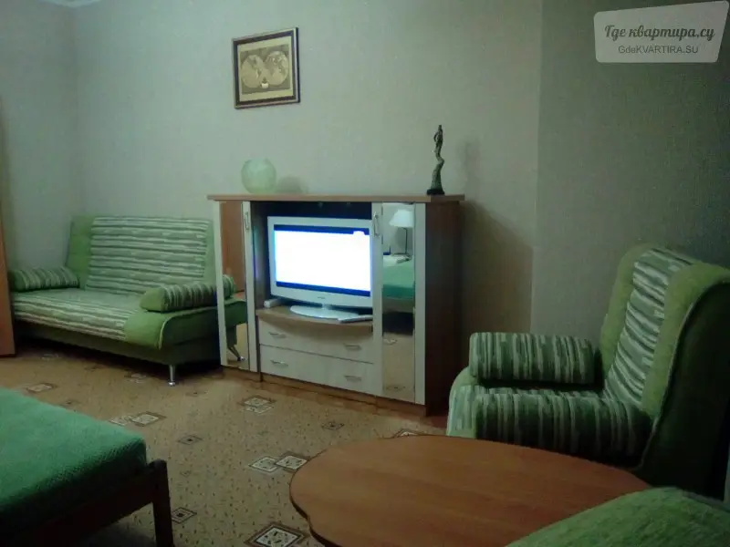 бульвар Свободы, 2