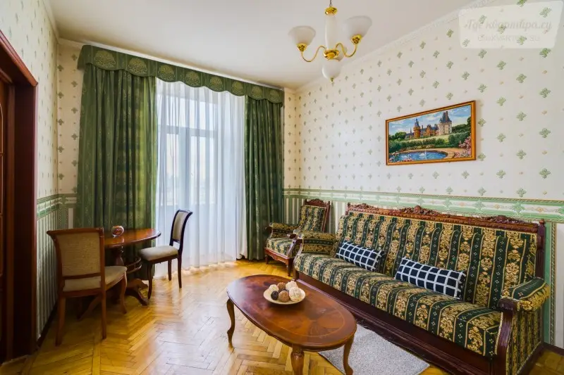 Кутузовский проспект, 25